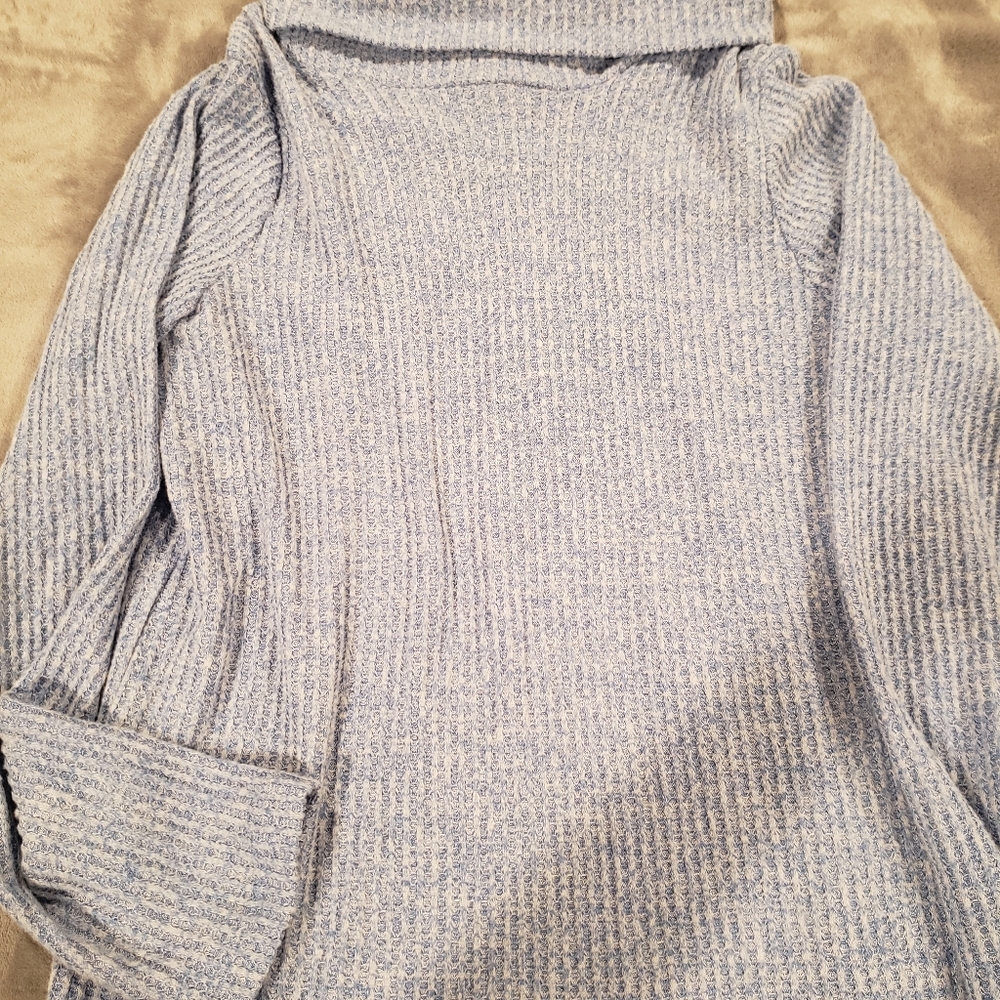 Sweater - Picture 3 of 3